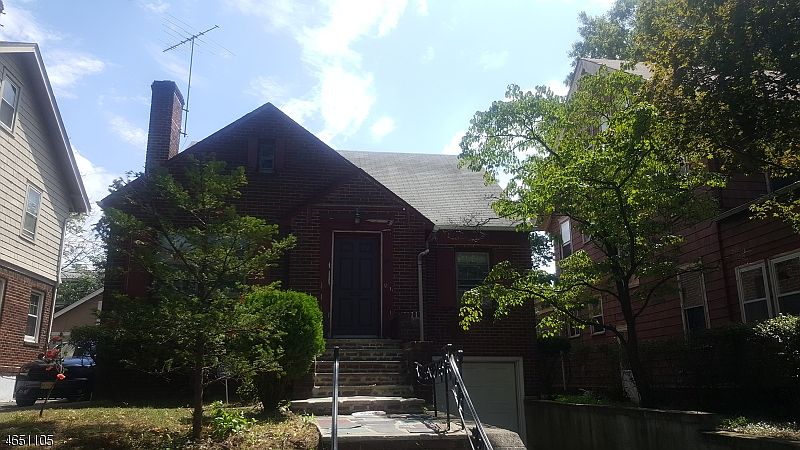 2nd image of 80 Hillcrest Ter