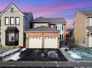 38 Carlisle Cres, Toronto, ON M1B 4X5
