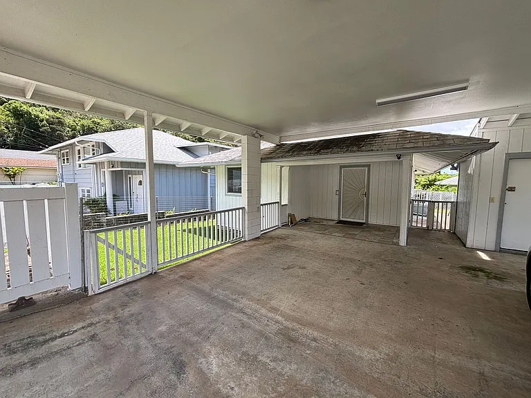 317 Kapulei St — Photo 19