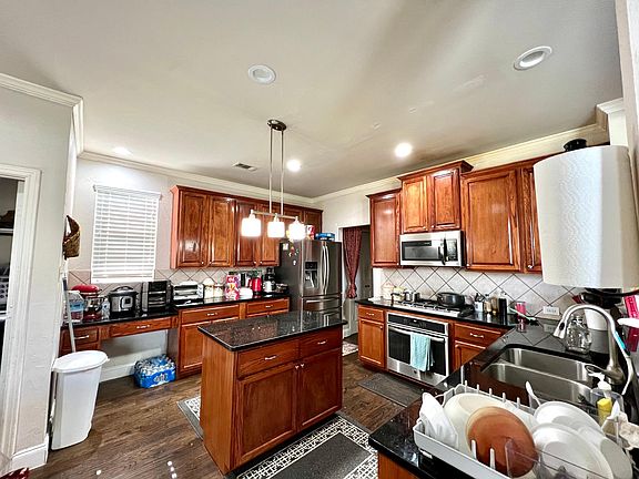 3rd image of 2504 Royal Troon Dr