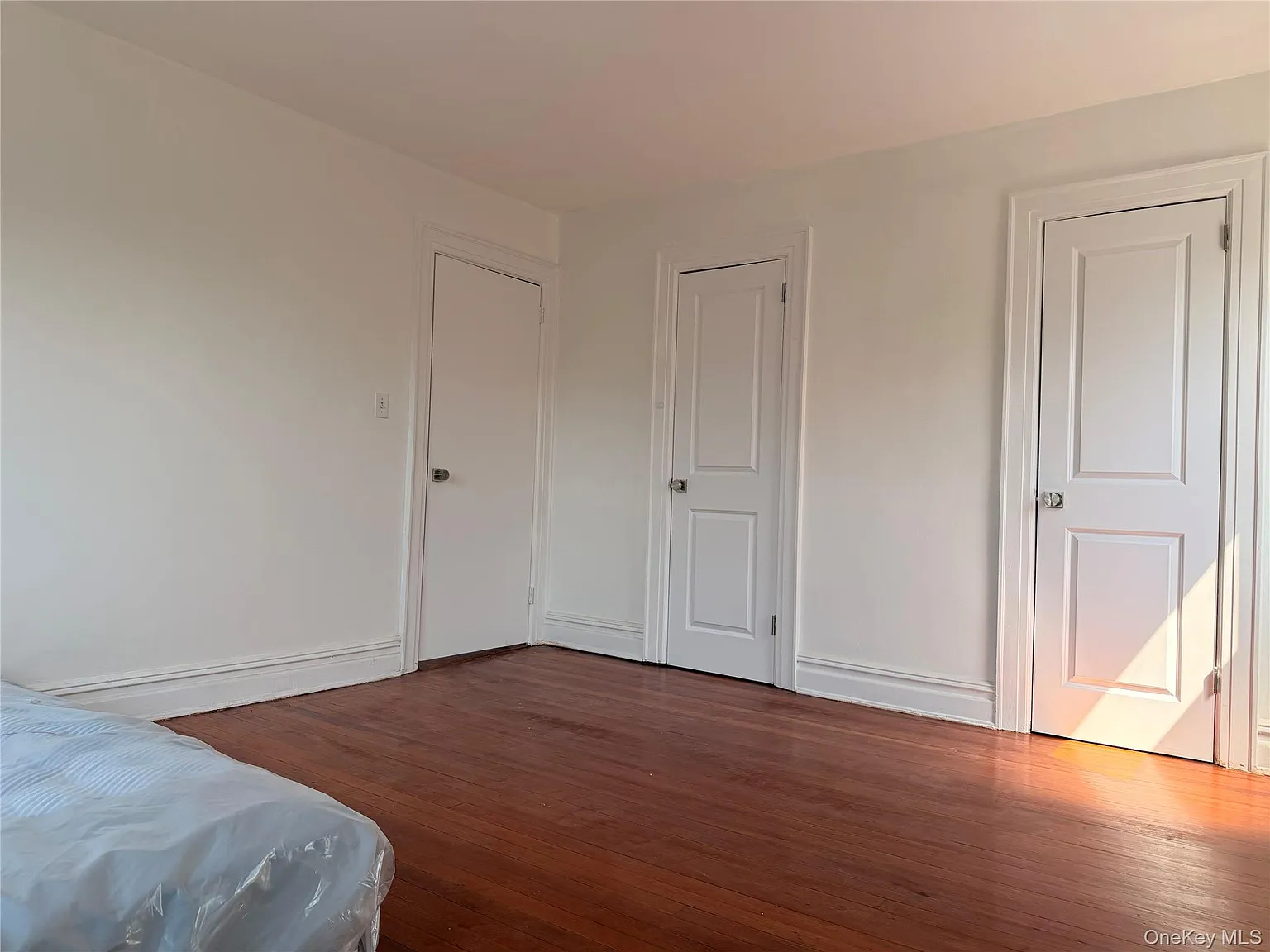 1 bed, 1.0 bath, 1944 sqft, $1,700 — Photo 1