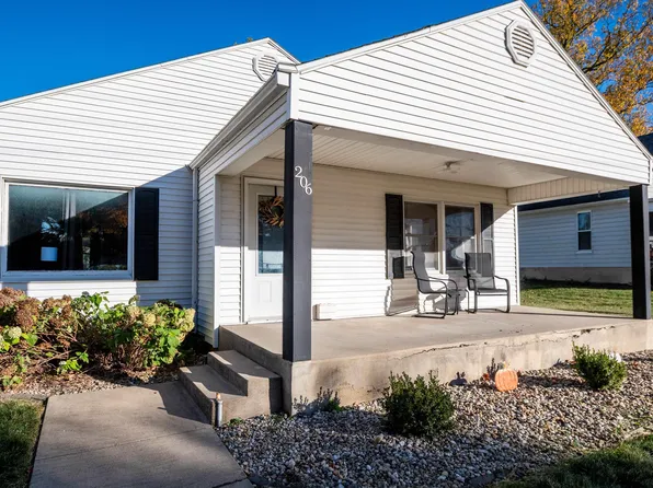 206 N Minier Ave, Minier, IL 61759