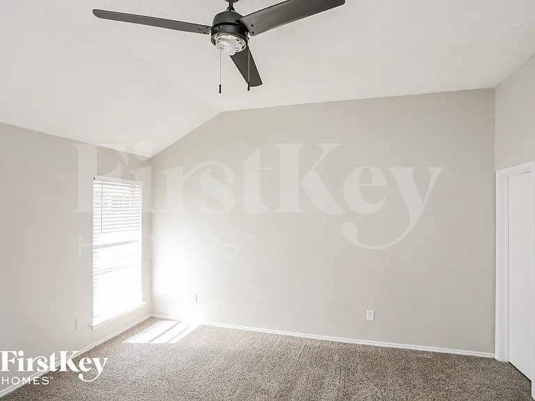 2505 Hidden Springs Dr — Photo 8