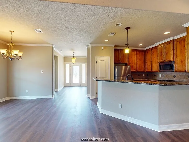 3925 Devrne Dr — Photo 6