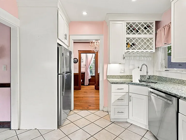 42 Norway Park — Photo 17