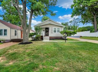 631 Clover Ln, Saint Louis, MO
