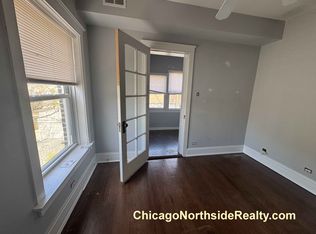 1706 W Byron St APT 3, Chicago, IL 60613