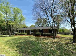 203 Locust Dr, Greer, SC 29651