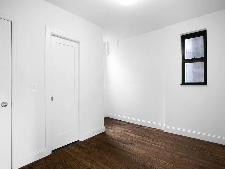 7 Morton St #5B — Photo 6