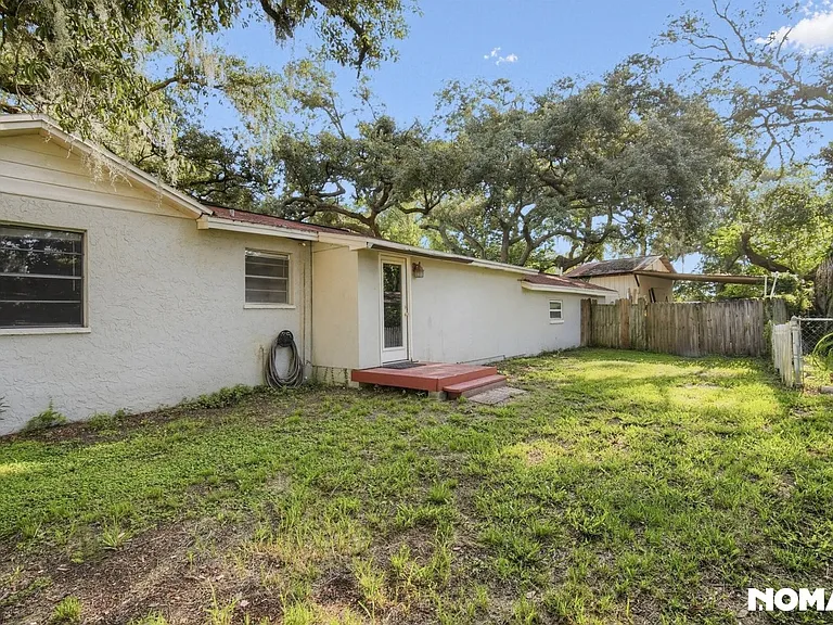8915 N Orleans Ave — Photo 18