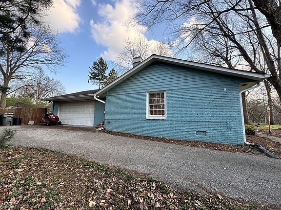 5th image of 7425 Dean Rd