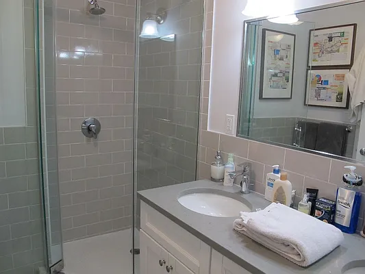 Rented by Dwell Residential Inc | media 9