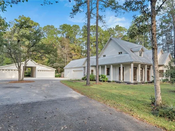 31325 Shannon Dr, Lacombe, LA 70445