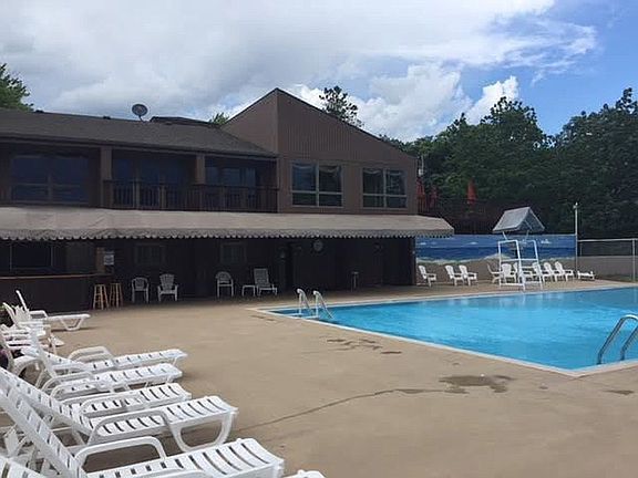 5th image of 11 Indian Hills Dr