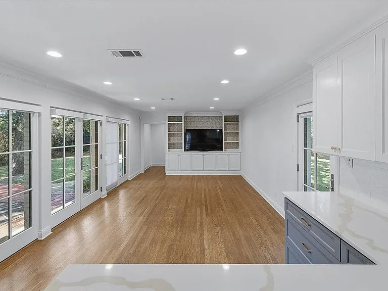 329 Eastwood Ave — Photo 20