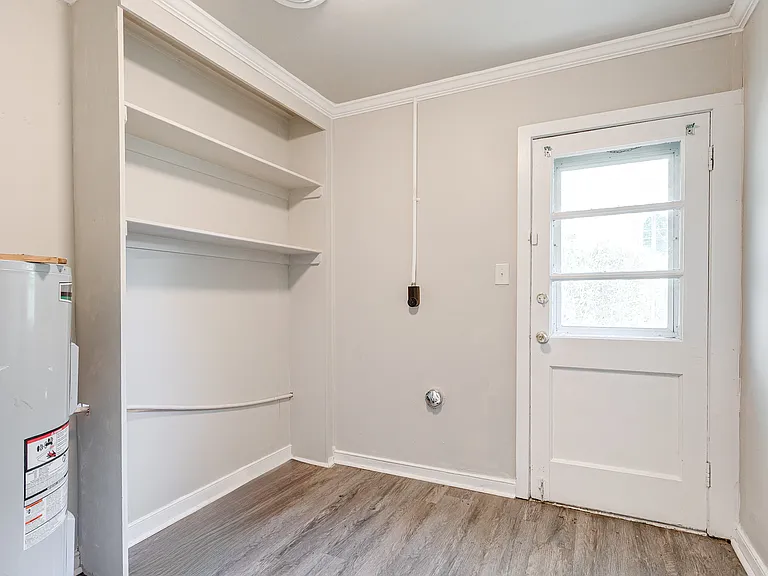 2106 Wood St — Photo 11