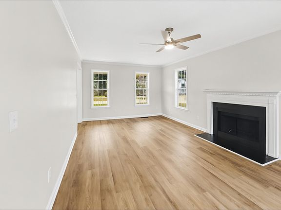 3rd image of 1029 Blue River Farm Dr