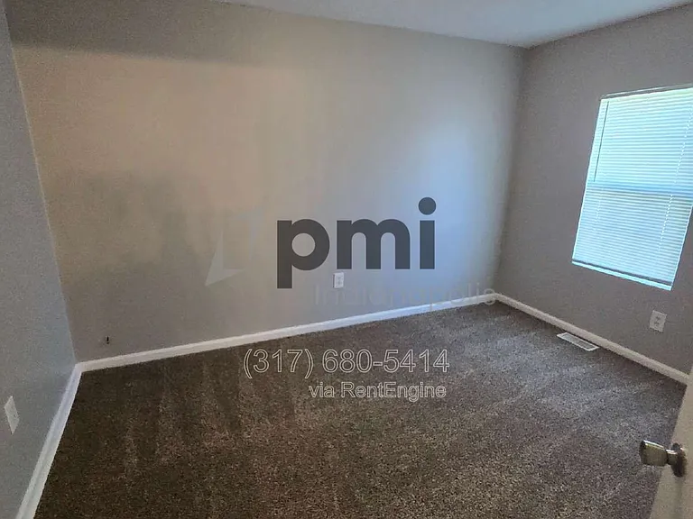 153 S Cypress Ave — Photo 46