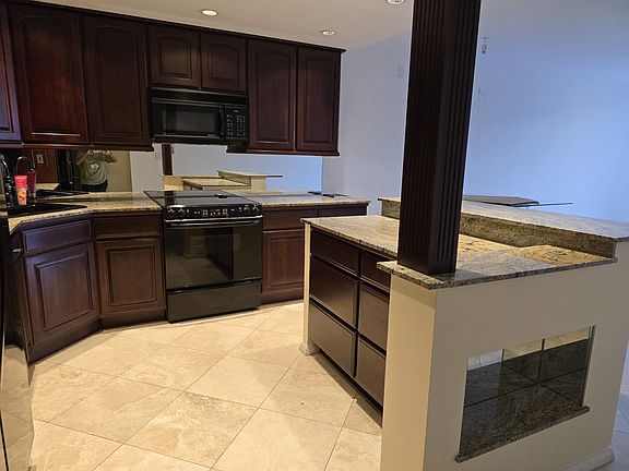 4th image of 707 S Gulfstream Ave Unit 406