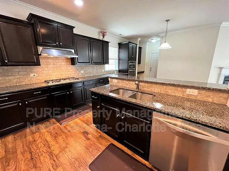 10330 Royal Winchester Dr — Photo 12