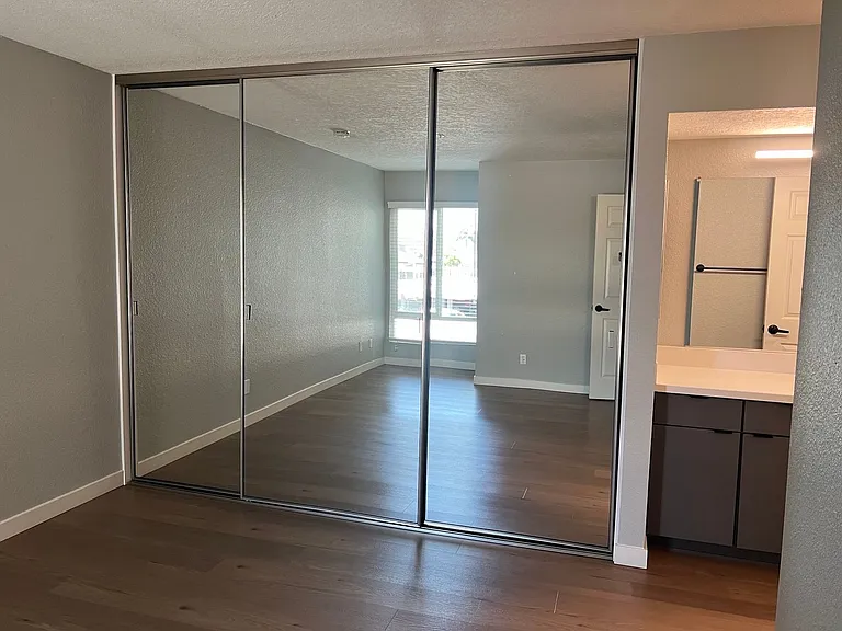 River House Apartments — Photo 71