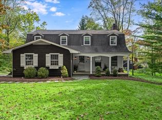 7 Burnett Dr, Chester, NJ 07930