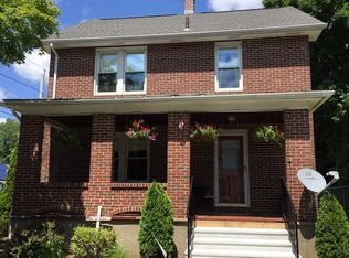 22 Mulberry St, Agawam, MA 01001