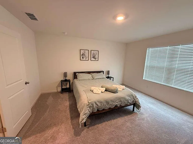 105 Thetford Way — Photo 10