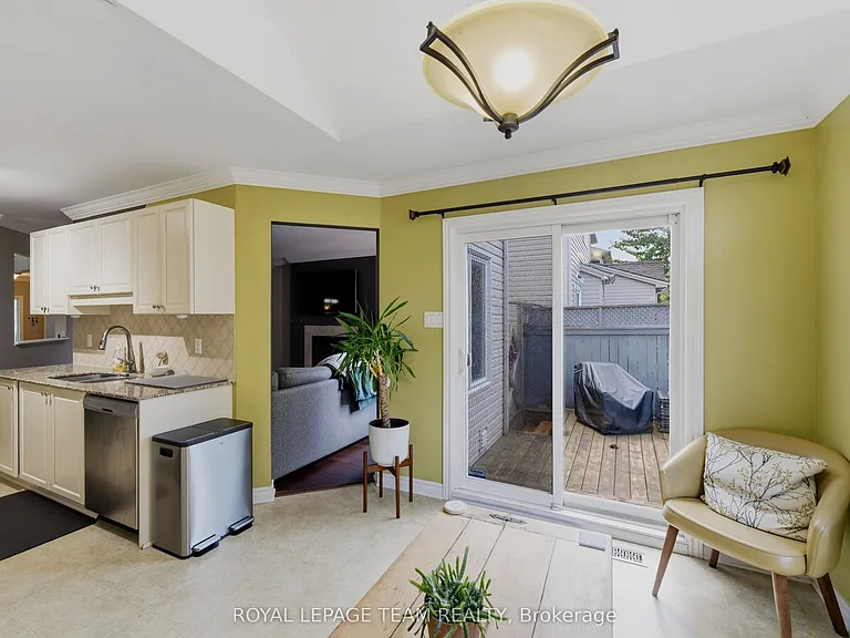 216 Horseshoe Cres — Photo 26