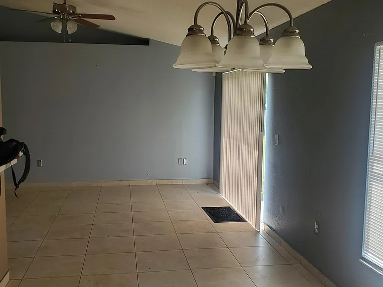 555 Hummingbird Ct — Photo 11