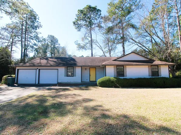 1819 Woodcrest Dr, Valdosta, GA 31602