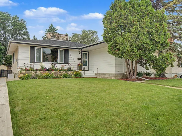 7712 159th St NW, Edmonton, AB T5R 2C8