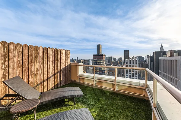 Sold by Douglas Elliman | media 13