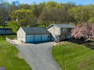 685 Saginaw Rd, Mount Wolf, PA 17347