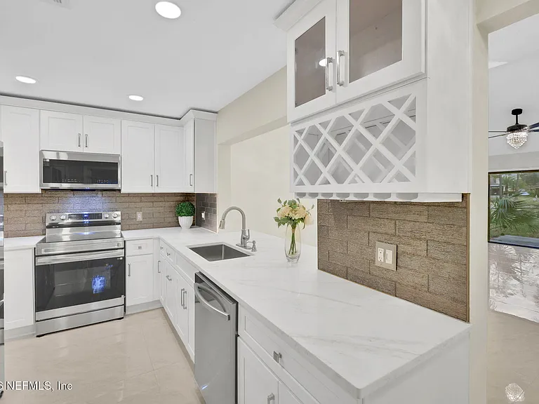 181 Aruba Ln — Photo 38