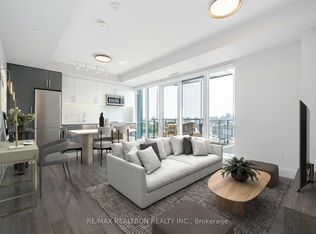 2525 Bathurst St #1111, Toronto, ON M6B 2Y9