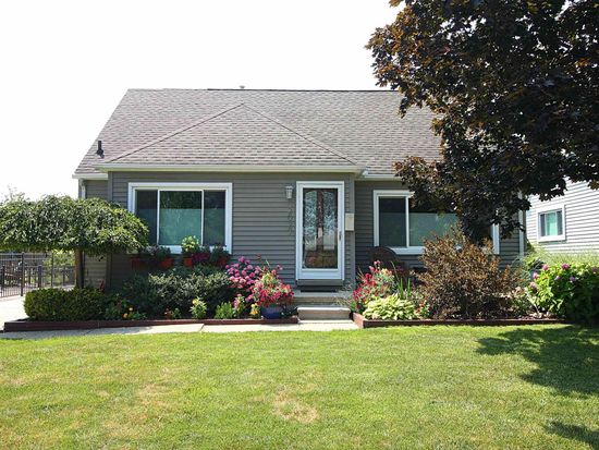 2027 Buckingham Ave, Berkley, MI 48072