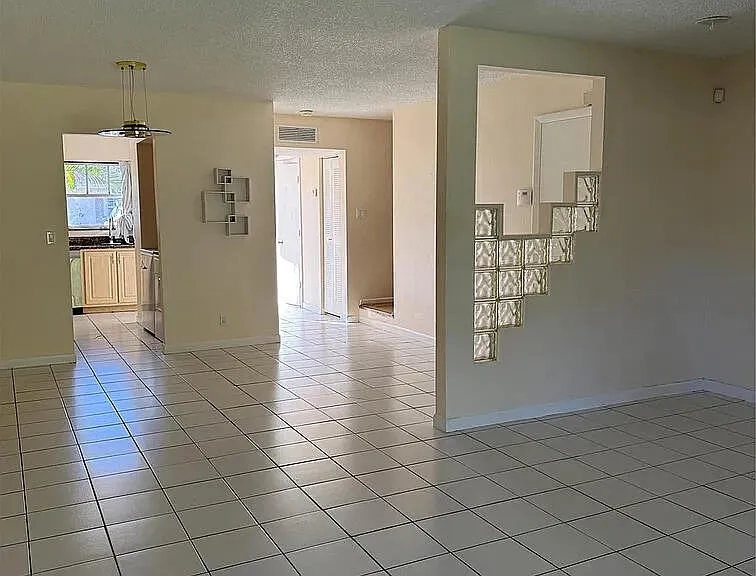 3007 NW 68th St #9C — Photo 10