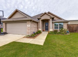 815 Wolf Springs Rd, Ferris, TX 75125