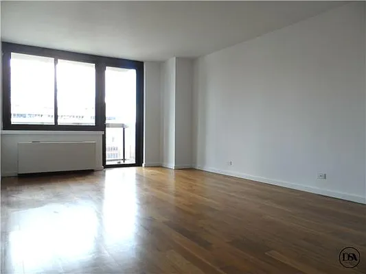 Rented by DSA Realty | media 20