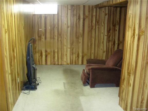 4th image of 1708 Winchester Ave