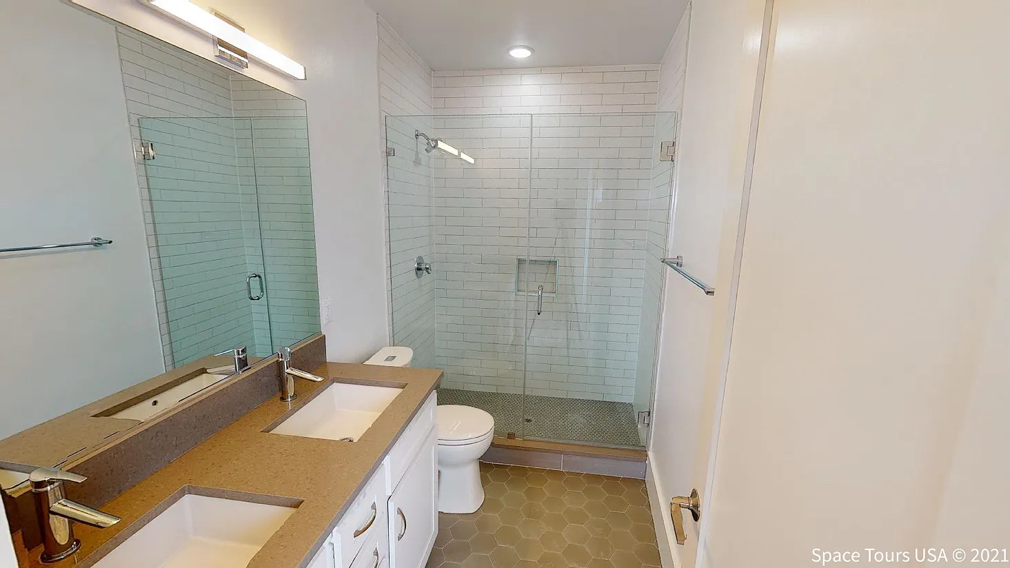 2 bed, 966 sqft, $2,797 — Photo 2