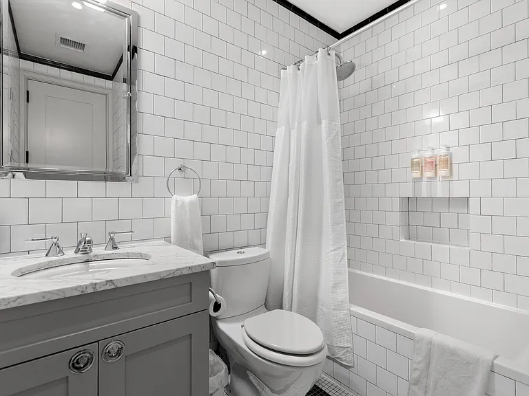 808 Lexington Ave #4 — Photo 24