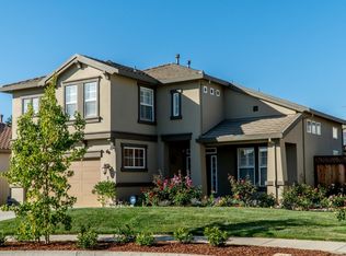 5 Buckingham Cir, Salinas, CA 93906