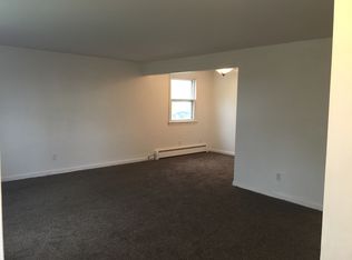 92 N Maplemere Rd, Williamsville, NY 14221