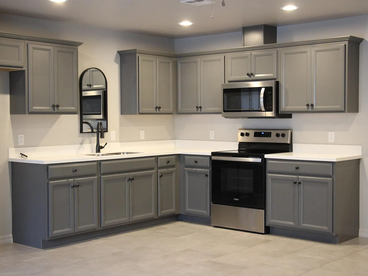 2 bed, 1.0 bath, 1045 sqft, $1,300 — Photo 4