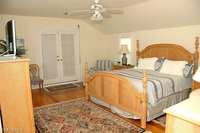 590 E Lake Dr — Photo 10