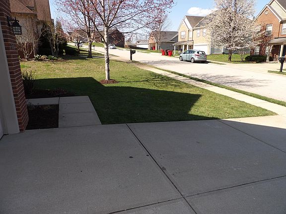 2nd image of 340 White Cliffs Ln