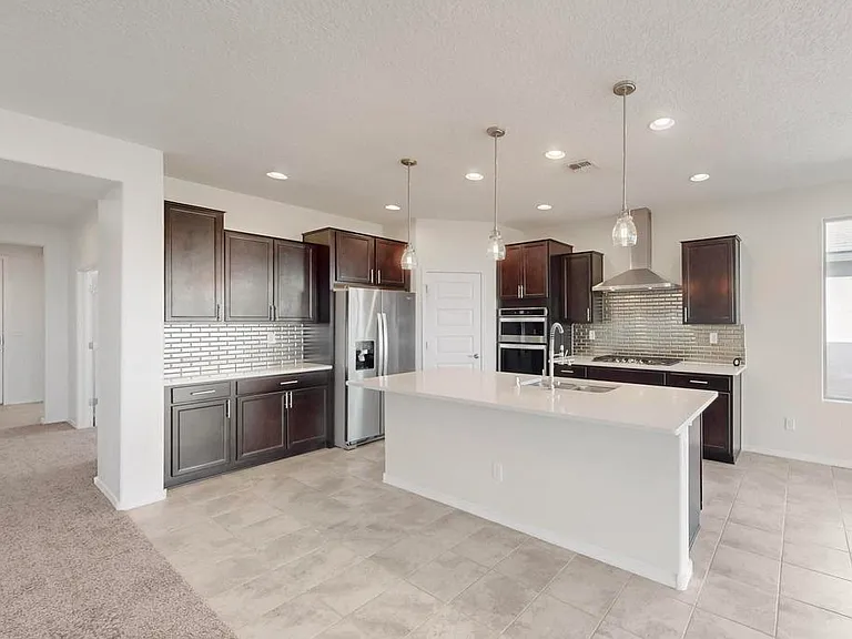 6405 Kings Canyon Cv NE — Photo 8