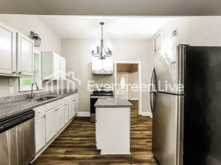 3906 Valley Rd — Photo 8